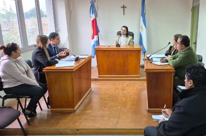 LEGÍTIMA DEFENSA VERSUS HOMICIDIO CALIFICADO- Los dos antagonismos van directo al juicio Ahora la audiencia de clausura Y después un tribunal delinear� la batalla decisiva final