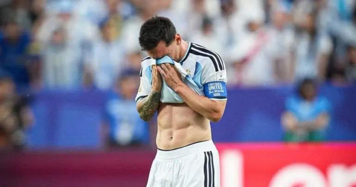 Las laacutegrimas de Messi fueron a causa de un problema familiar