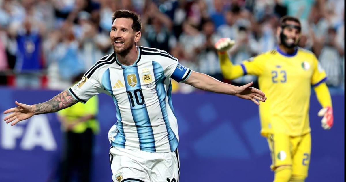 Para el ambiente del fuacutetbol mundial lo que hace Messi es inigualable y uacutenico