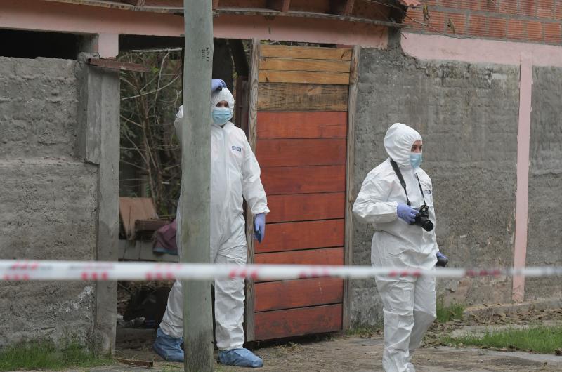 Un conocido docente muere calcinado al incendiarse su casa