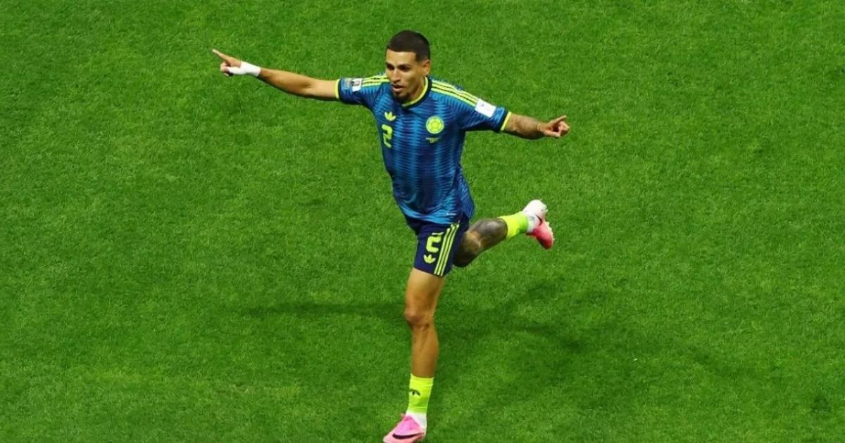 Colombia comenzoacute el Mundial con el pie derecho y goleoacute a Uzbekistaacuten