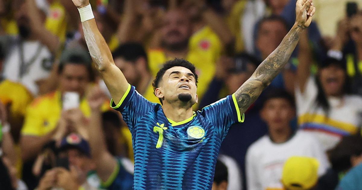 Colombia comenzoacute el Mundial con el pie derecho y goleoacute a Uzbekistaacuten