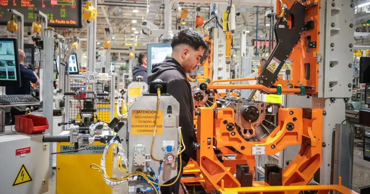 La industria volvioacute a caer en mayo y algunos sectores operan hasta 30-en-porciento- abajo de 2022