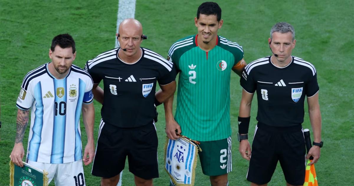Argelia cuestionoacute el arbitraje ante Argentina y presentoacute una queja formal ante la FIFA