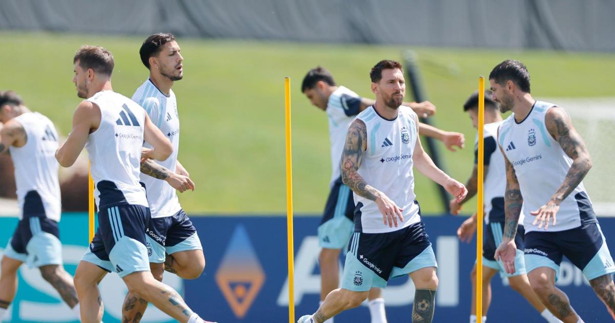 Scaloni ya tendriacutea el once titular para ir por la clasificacioacuten el lunes