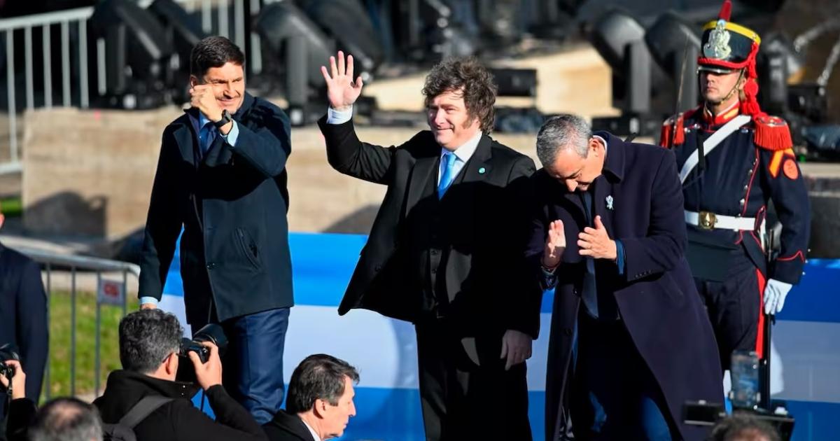 Milei encabezoacute el Diacutea de la Bandera en Rosario y reivindicoacute a Belgrano como primer intelectual liberal