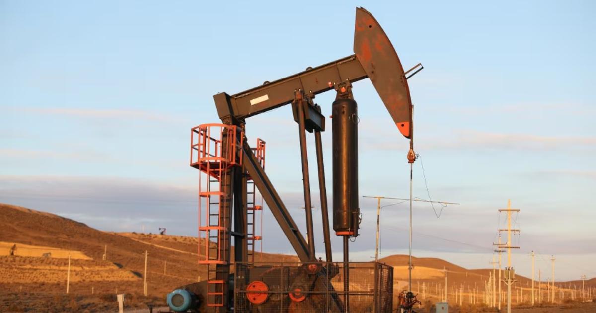El paiacutes exportoacute maacutes petroacuteleo que soja y maiacutez en mayo