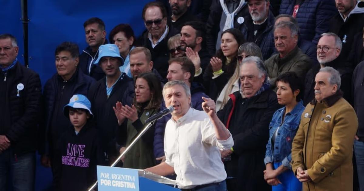 Maacuteximo cruzoacute a Kicillof y pidioacute que CFK lidere el peronismo