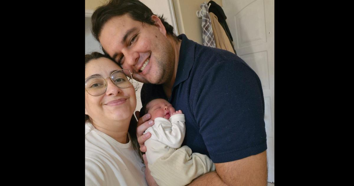 ORGULLO Carlos Mili y Olivia Se siente un bendecido con el nacimiento de su hija Un Día del Padre especial