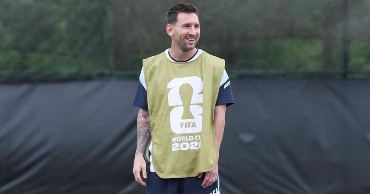 Argentina entrenoacute en Kansas- Scaloni no dejoacute pistas sobre el once y Messi mostroacute su look vs Austria