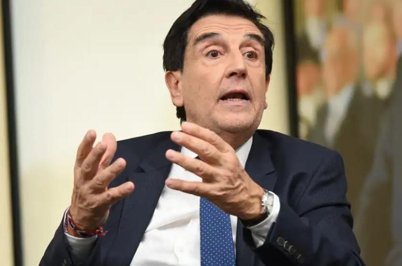 Melconian alerta que el 50-en-porciento- del paiacutes estaacute econoacutemicamente hundido