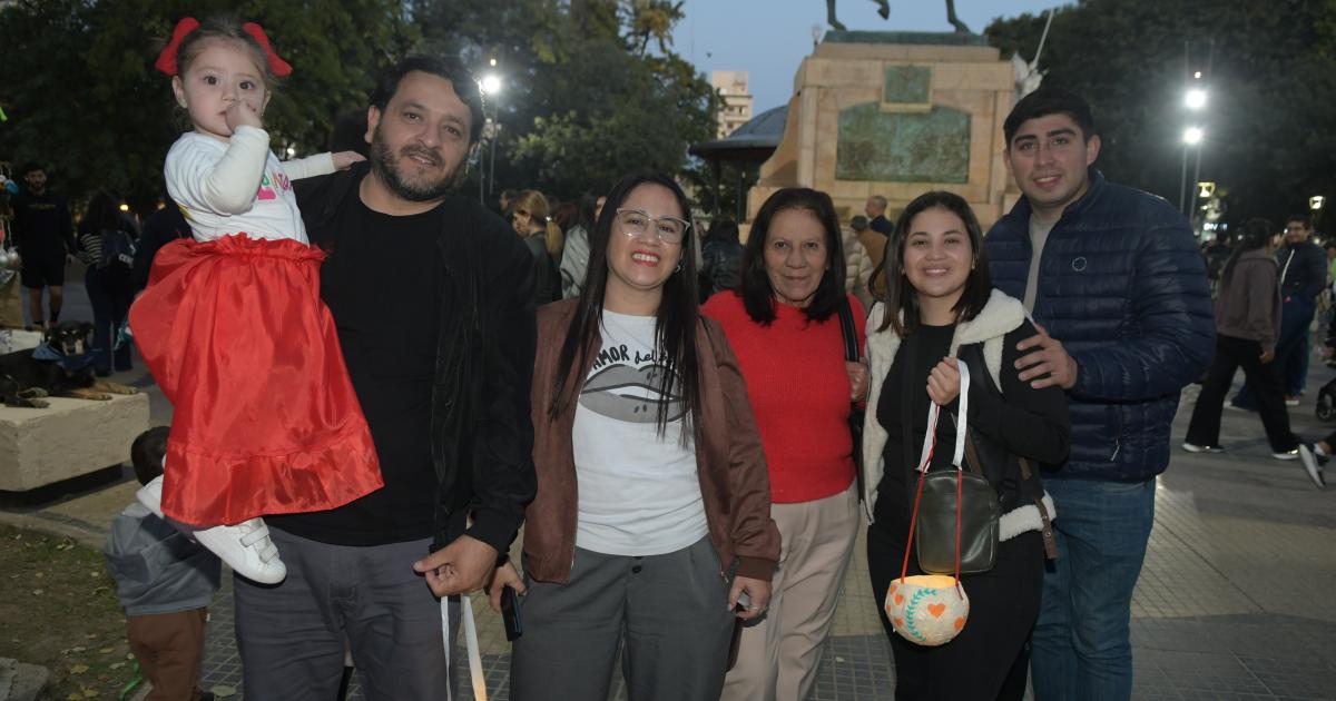 NOCHE DE LOS FAROLITOS PARA RECIBIR EL INVIERNO