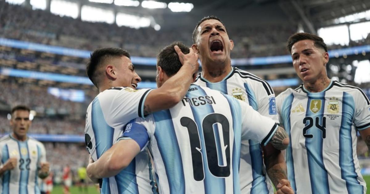 Con un Messi imparable Argentina vencioacute a Austria y avanzoacute a los 16avos