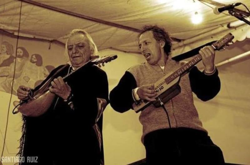 Diacutea del Padre- Manolo Herrera y el legado eterno de Elpidio el creador de la sachaguitarra 