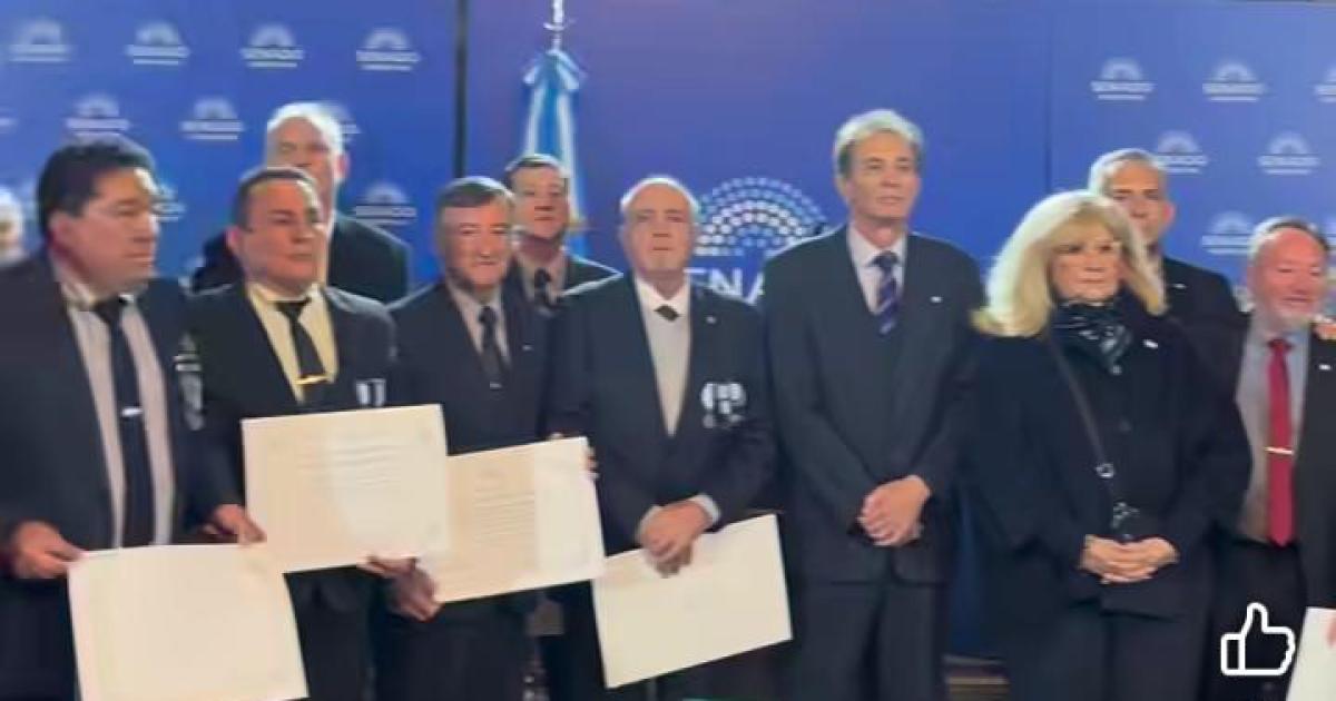 El Senado rindioacute tributo a un excombatiente de Malvinas de Las Termas