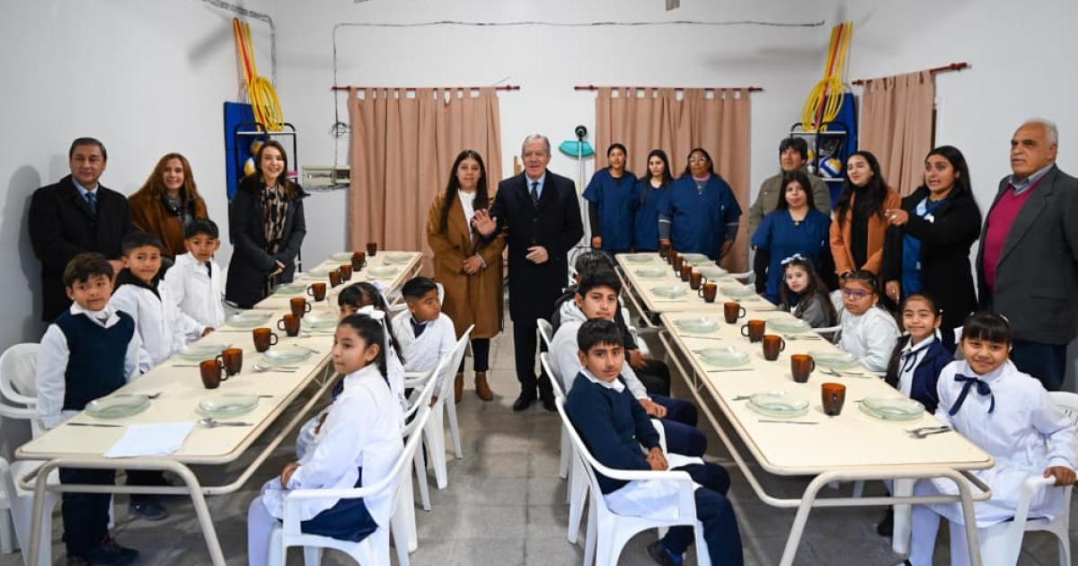 El gobernador Eliacuteas Suaacuterez inauguroacute obras en departamento Siliacutepica
