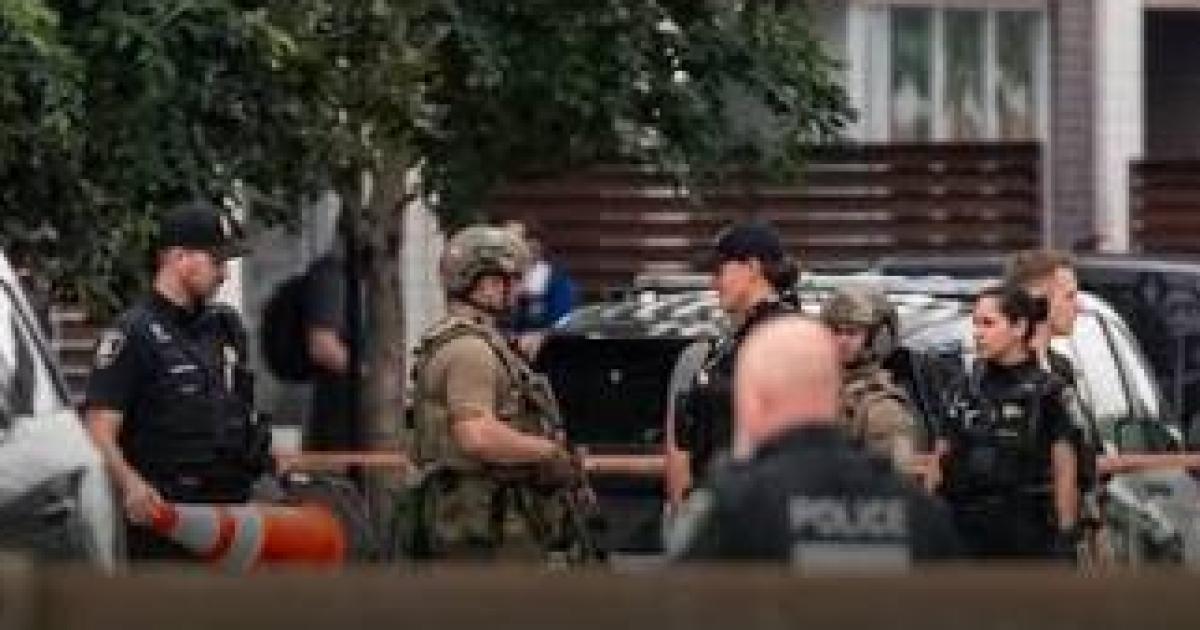 Tres personas murieron en un tiroteo en Canadaacute