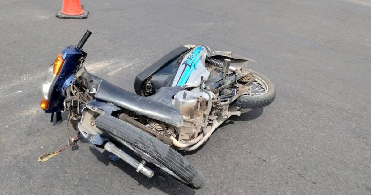 Una motociclista sufrioacute una fractura tras chocar contra un perro y derrapar