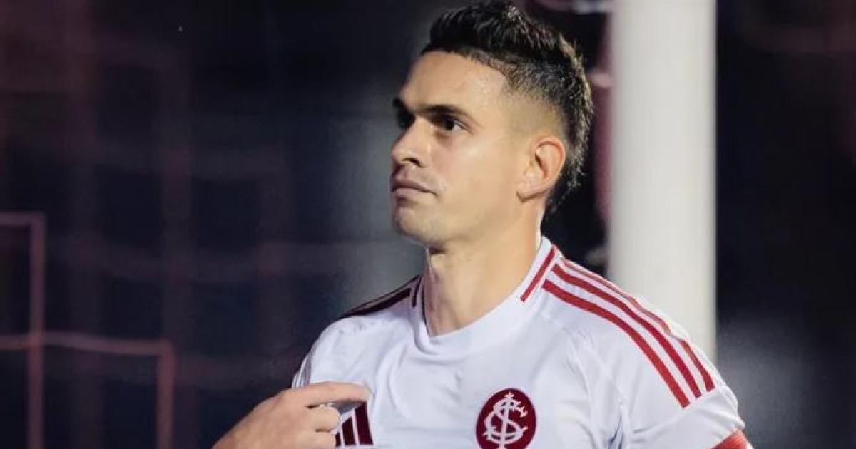 River avanza en la vuelta de Rafael Santos Borreacute