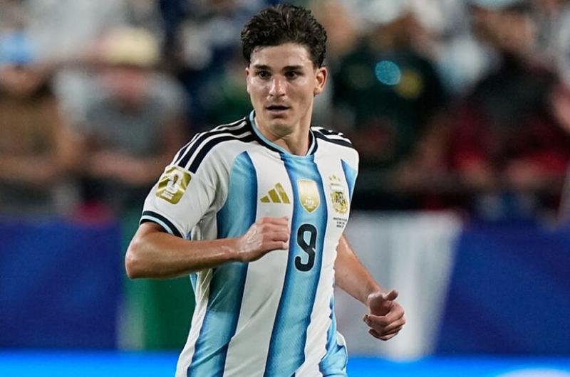 FIFA preveacute sanciones por el caso Juliaacuten Aacutelvarez