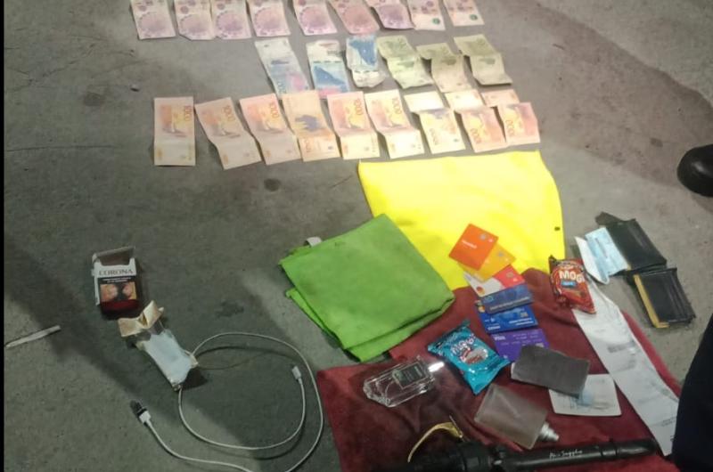 Aprehenden a un hombre que causaba desorden y le secuestran un arma de fuego y drogas