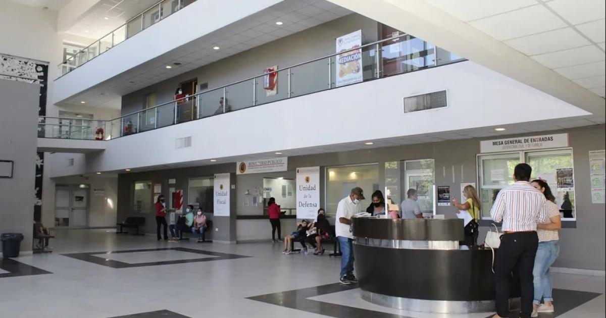Directora denuncioacute a madre de una alumna por ser amenazada