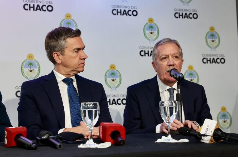 Eliacuteas Suaacuterez firmoacute un convenio para fortalecer el plan hiacutedrico de los Bajos Submeridionales