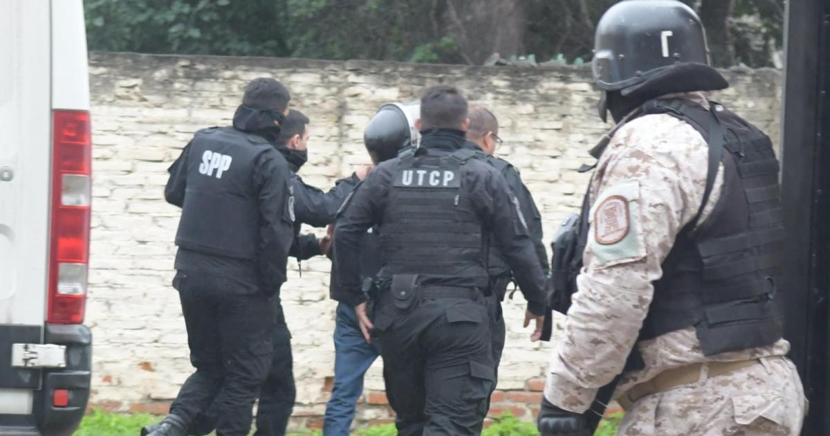REVUELO EN EL FEDERAL- Tala Aranda generó ayer (temprano) un despliegue de seguridad logística y vehículos Después del mediodía de regreso a la Unidad Provincial N� 4