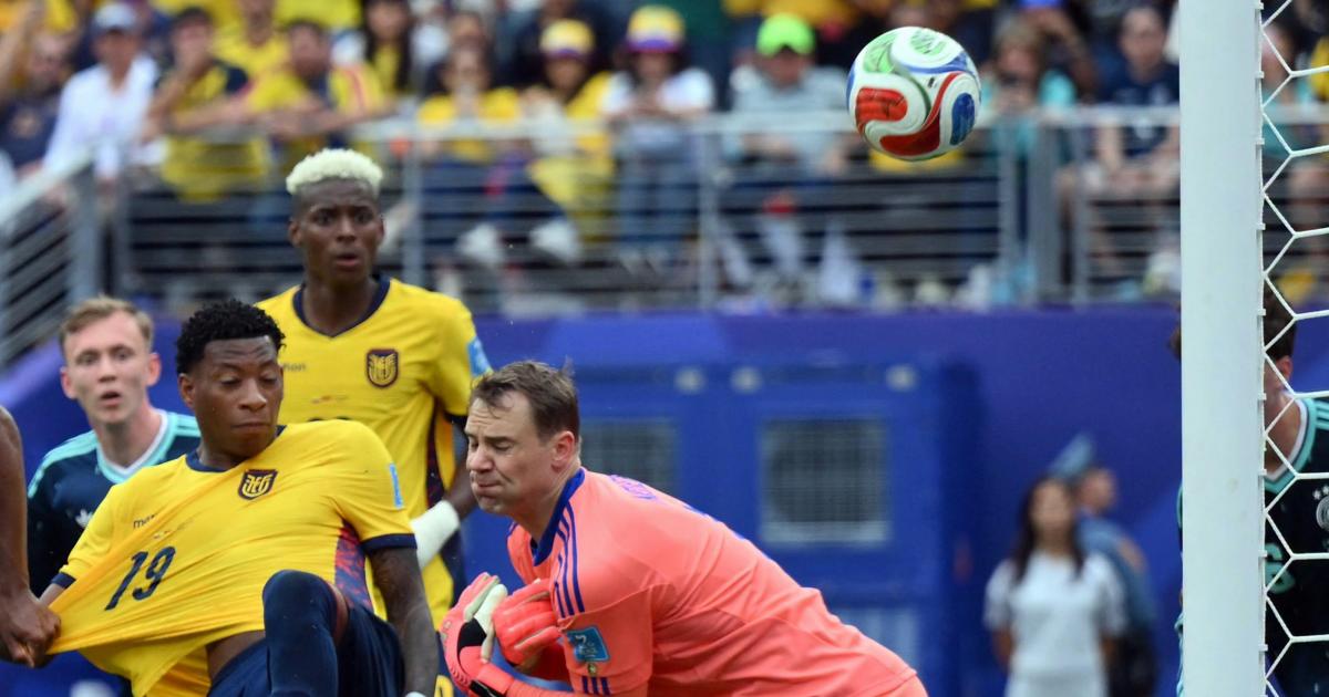 Ecuador dio el gran golpe y se clasificoacute como mejor tercero