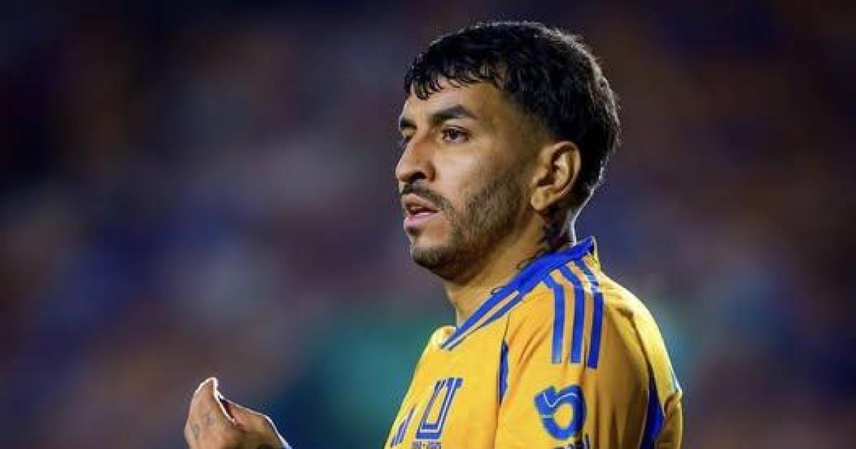 Aacutengel Correa estaacute jugando a las escondidas en Tigres