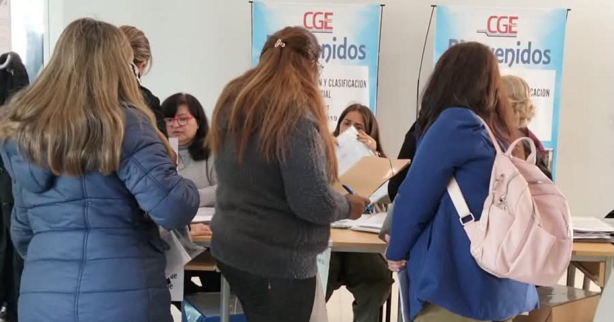 El gobernador Eliacuteas Suaacuterez destacoacute el compromiso de los docentes que participan del concurso para cargos directivos