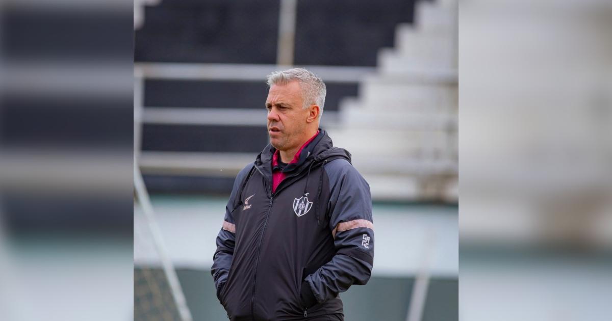 Central Coacuterdoba confirmoacute tres salidas mientras continuacutea la pretemporada