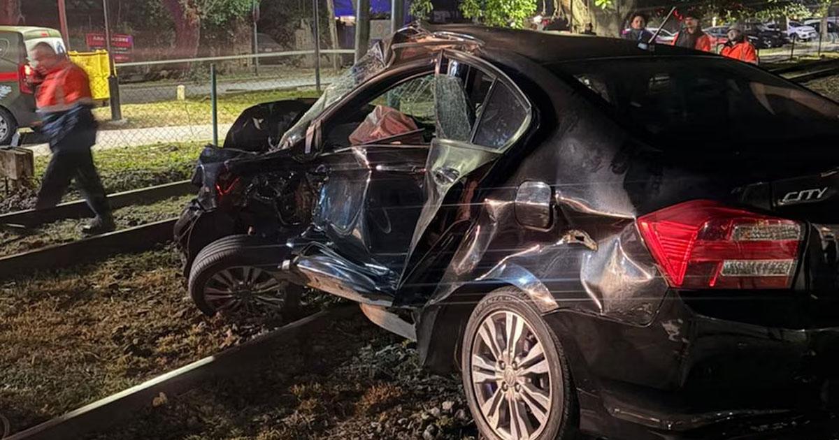 Murioacute Ernestina Pais- su auto fue arrollado por un tren