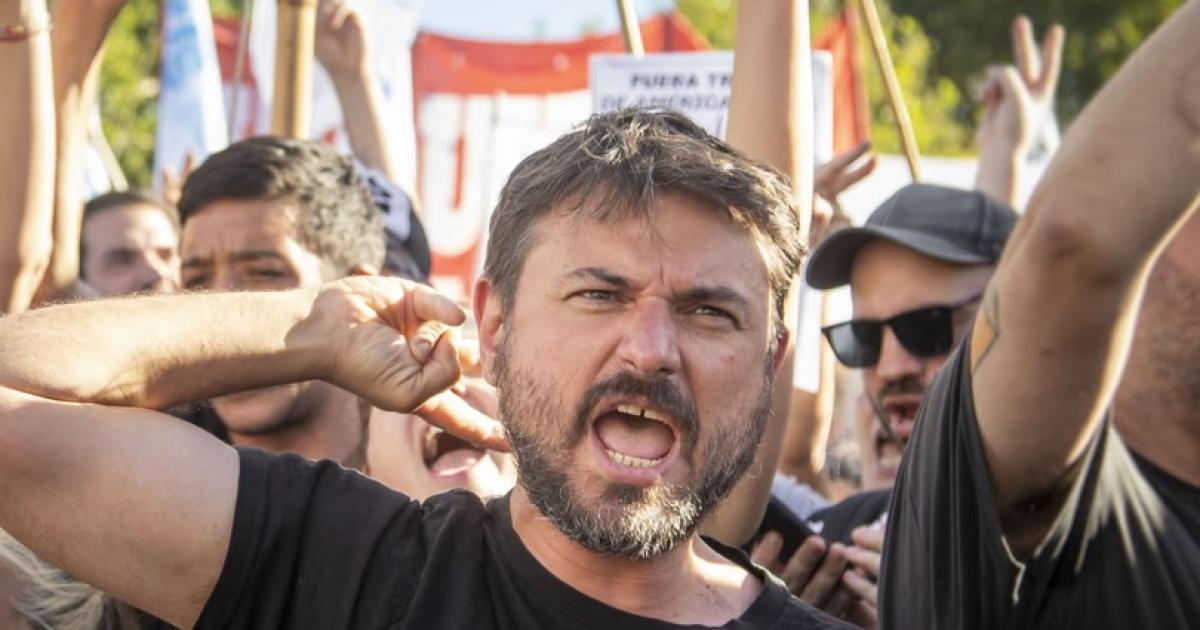 El Diputado Nacional Juan Grabois fue procesado y embargado por la toma del Instituto Peroacuten