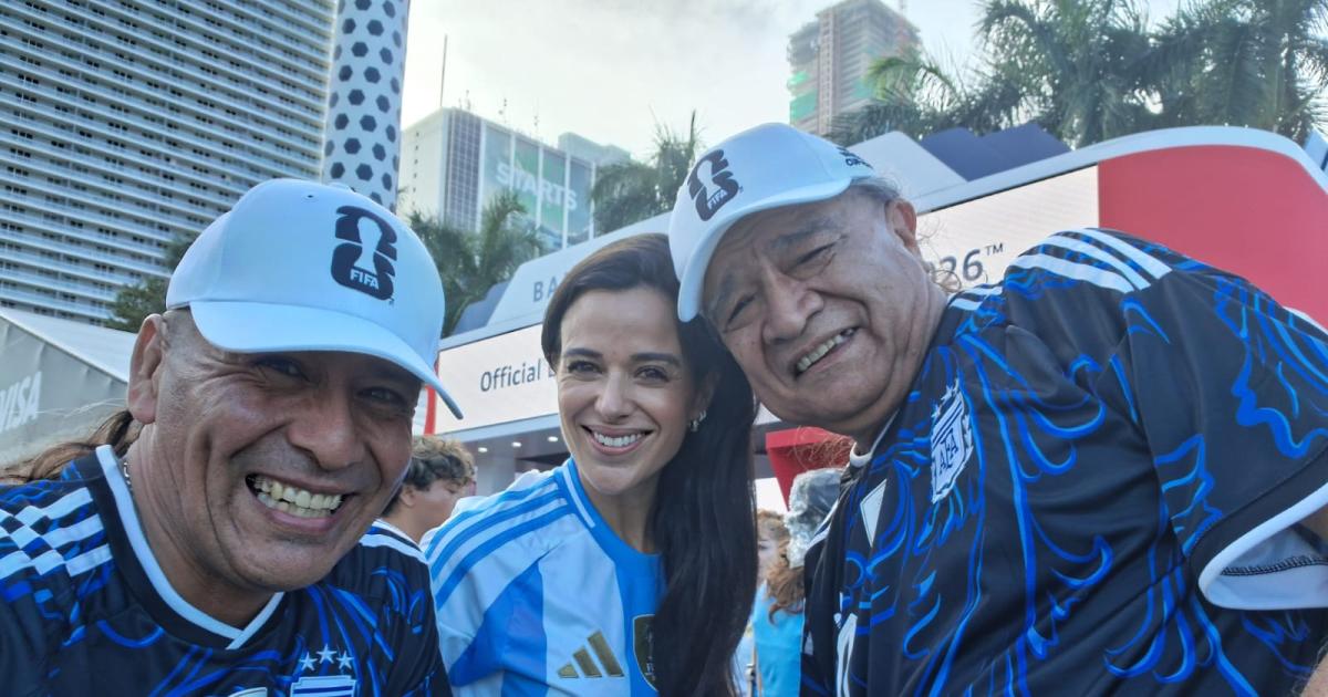 Desde Miami los Laacutetigos Santiaguentildeos cuentan coacutemo viven el Mundial