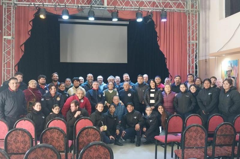 La Federacioacuten de Bomberos Voluntarios aproboacute una histoacuterica reforma estatutaria y proyecta su futura sede provincial