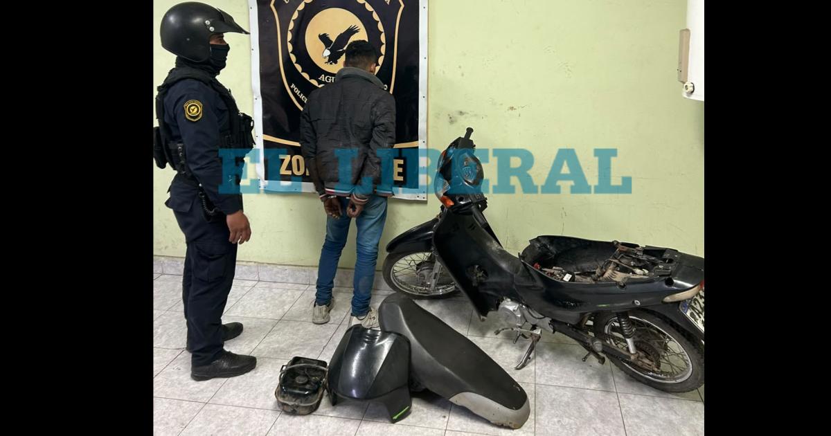 Detienen a un joven mientras desarmaba una moto robada 