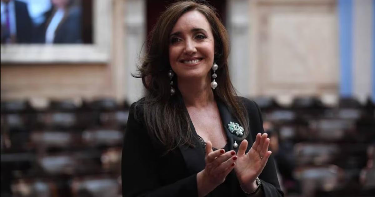 Solo entreacute a leer los comentarios- el iroacutenico mensaje de Victoria Villarruel tras la renuncia de Manuel Adorni
