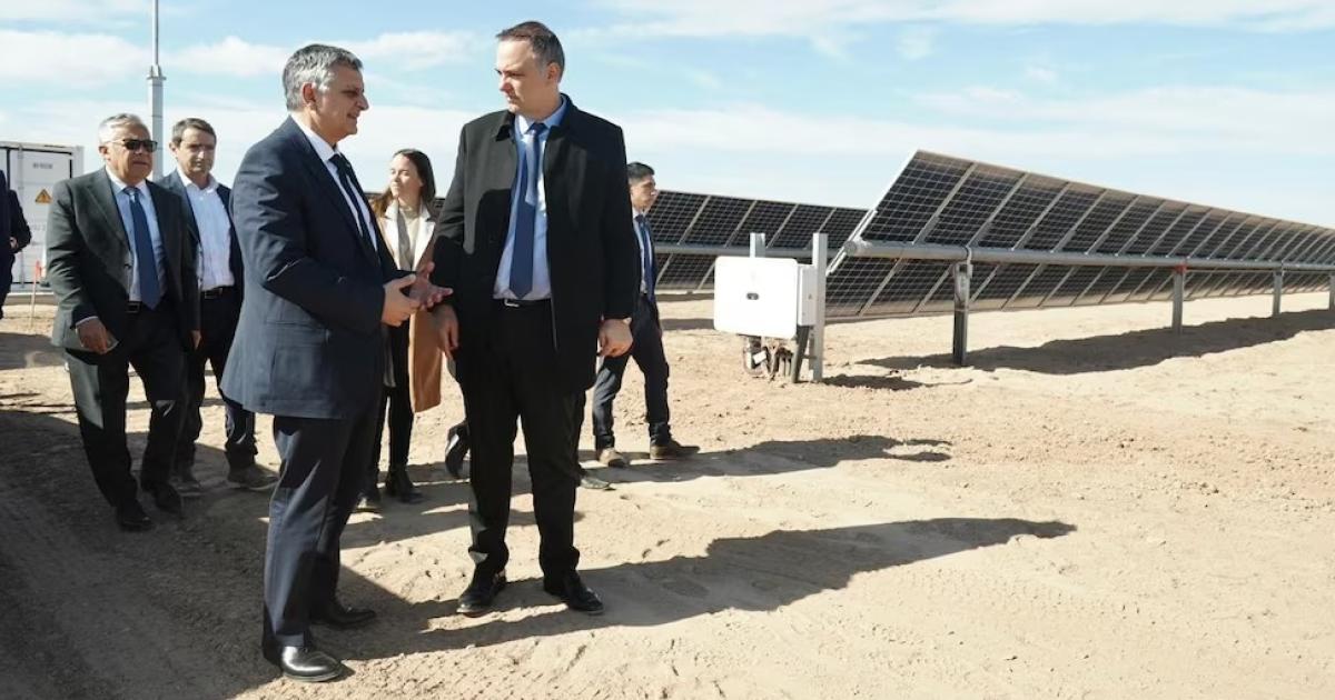 Confirman que Manuel Adorni tambieacuten renunciaraacute a su cargo en el directorio de YPF