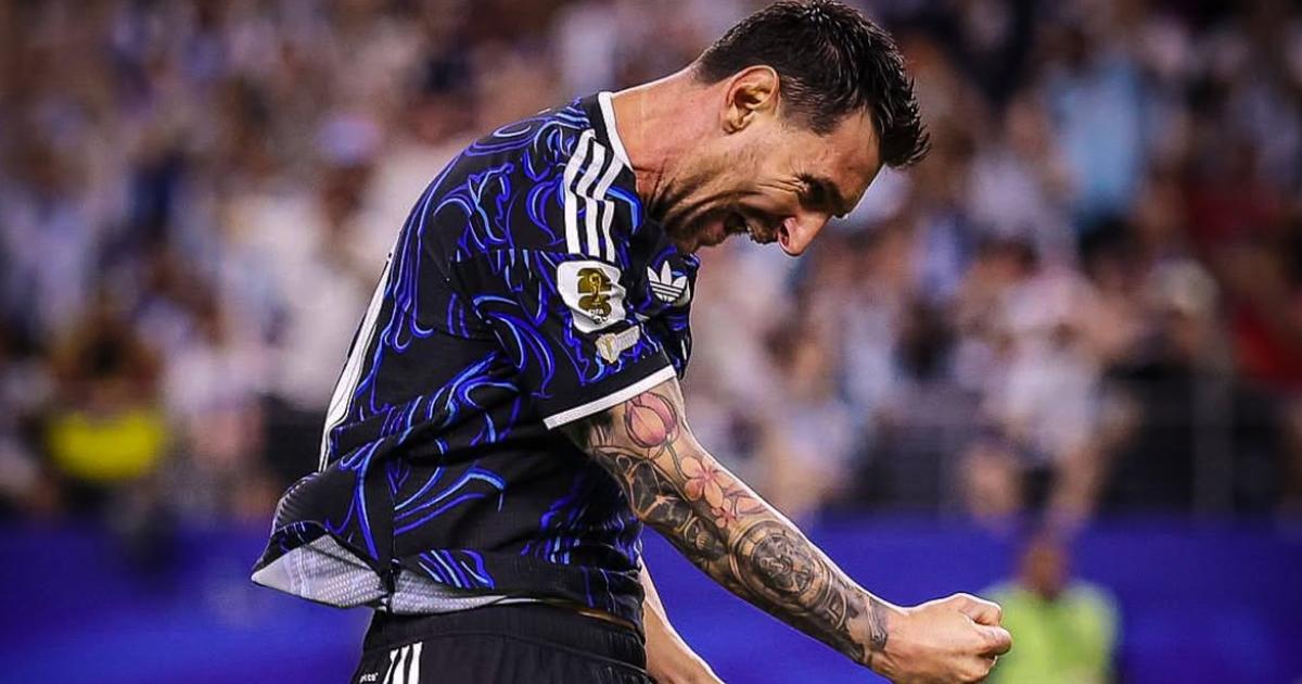 Messi quedoacute a seis goles de otro reacutecord histoacuterico tras su golazo de tiro libre