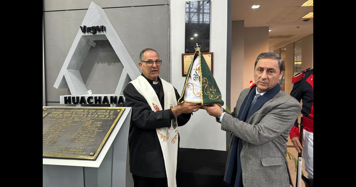 Silva Neder- Es un honor y un orgullo inmenso recibir la bendicioacuten de Nuestra Madre de Huachana en esta casa del pueblo 