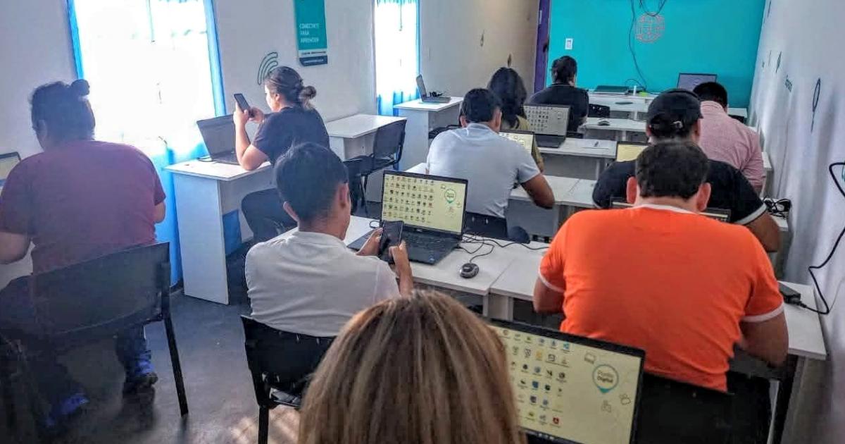 Durante julio se ofrecen diversos talleres tecnoloacutegico