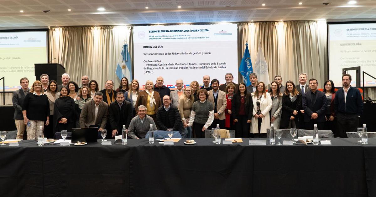 Nuevos estaacutendares para la carrera de Contador Puacuteblico