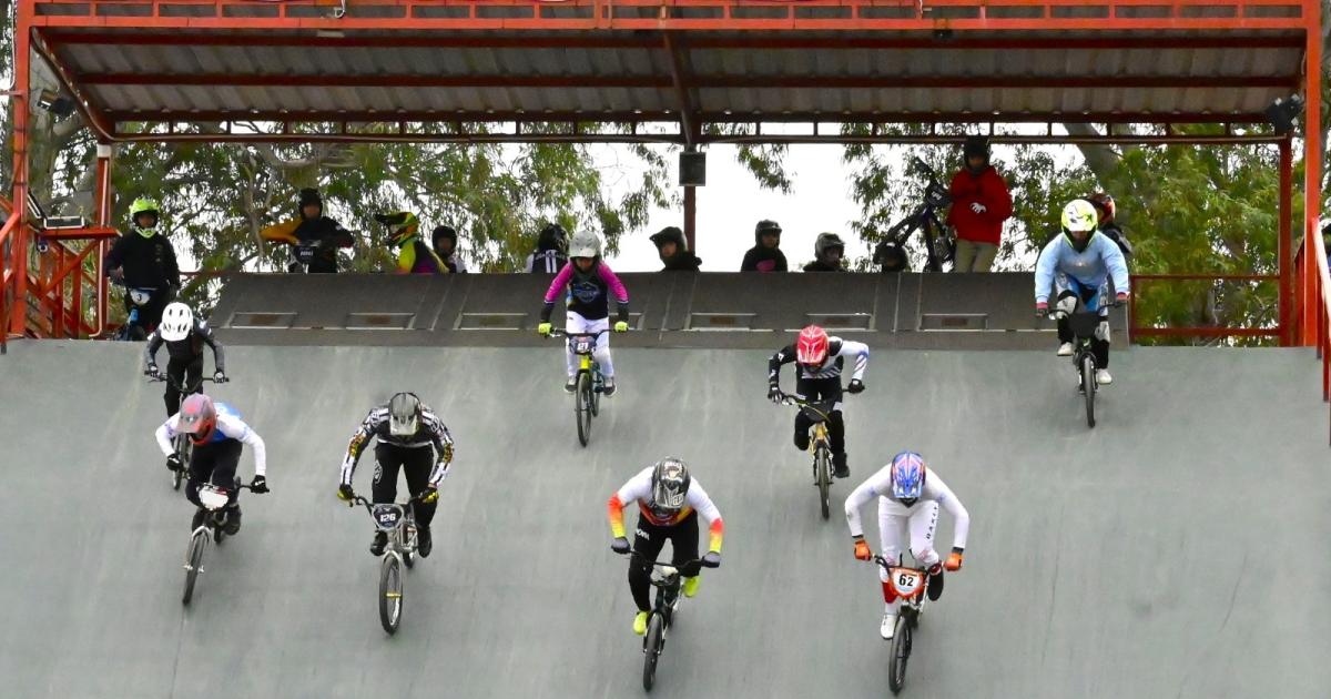 Un fin de semana de accioacuten en La Catedral del BMX