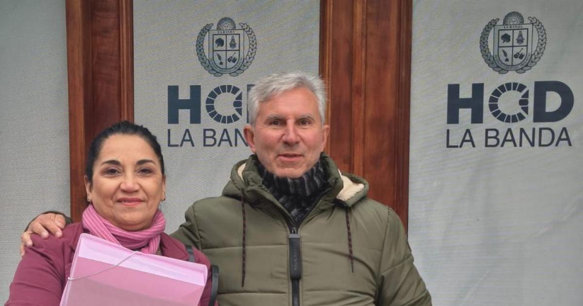 LIBERTARIOS Bety Luj�n y Hugo Azar candidatos en La Banda