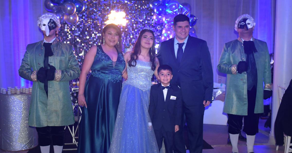NOCHE FELIZ PARA KIARA