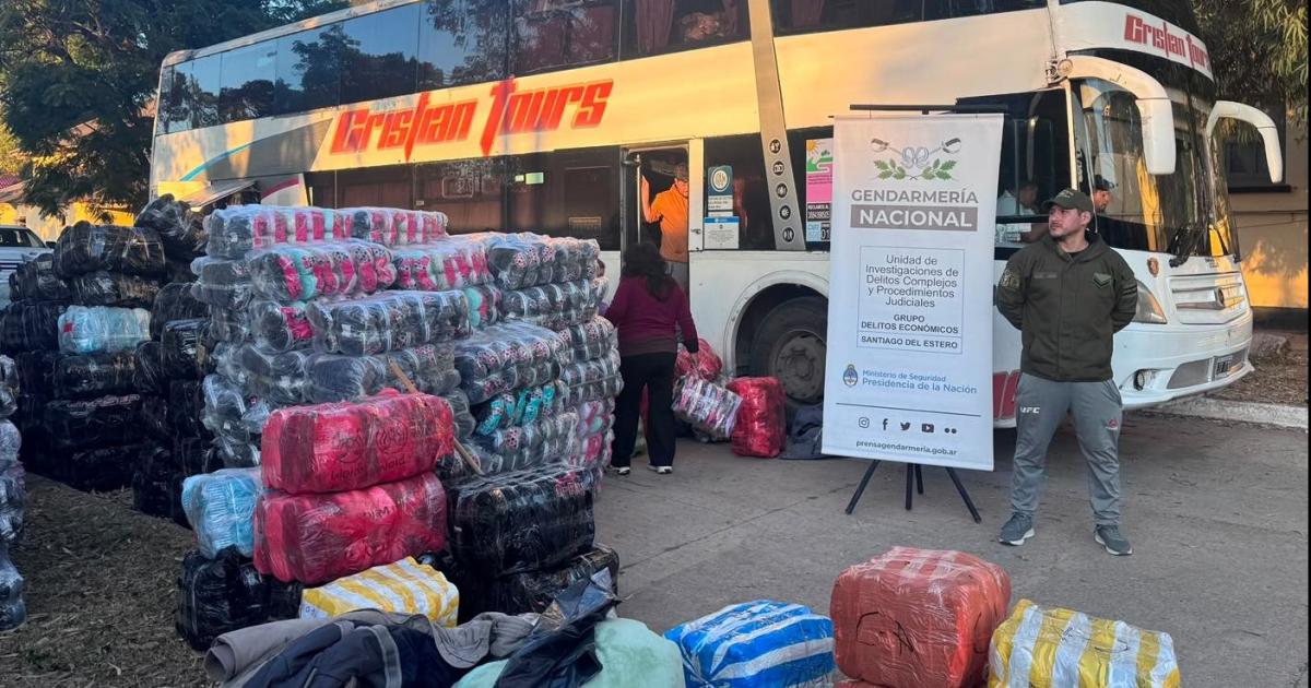 Secuestraron  18000000 a bagayeros y otros  700000000 en mercaderiacutea de contrabando