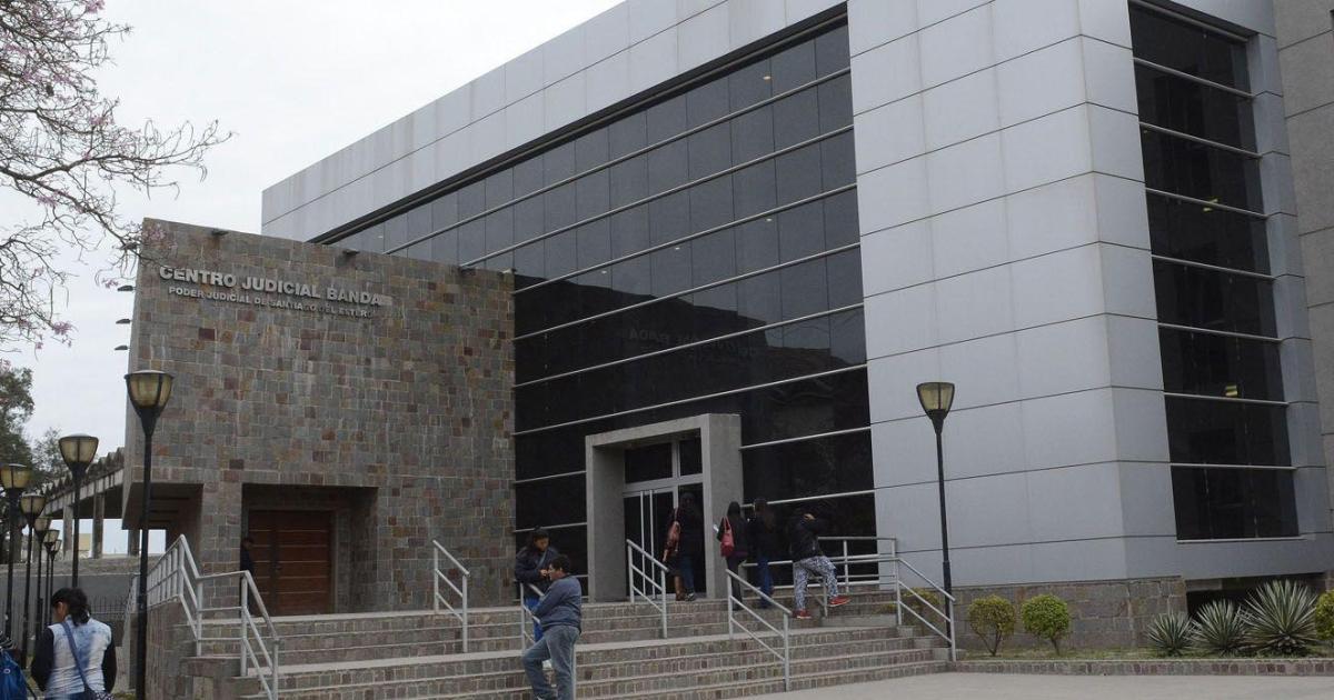Denuncian a familia santiaguentildea por presunta estafa multimillonaria con la venta de ganado  