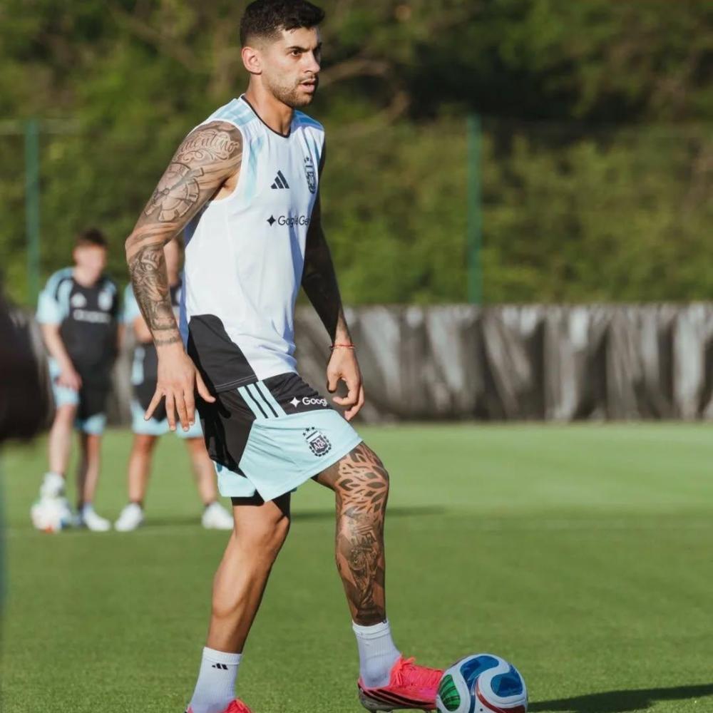 Con la buena noticia del "Cuti" Romero recuperado, la Selecci&oacute;n alista el 11 ideal
