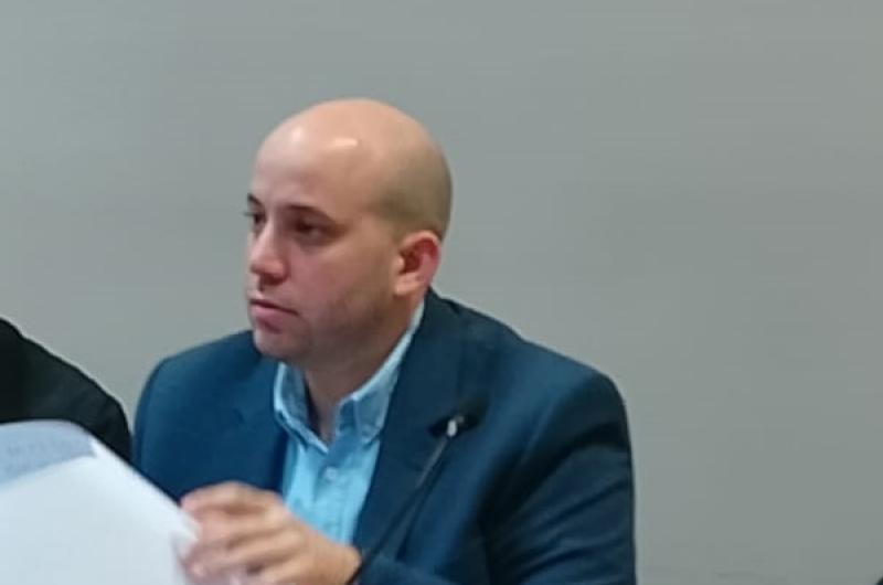 Investigan a contadora por supuestos preacutestamos y ventas irregulares